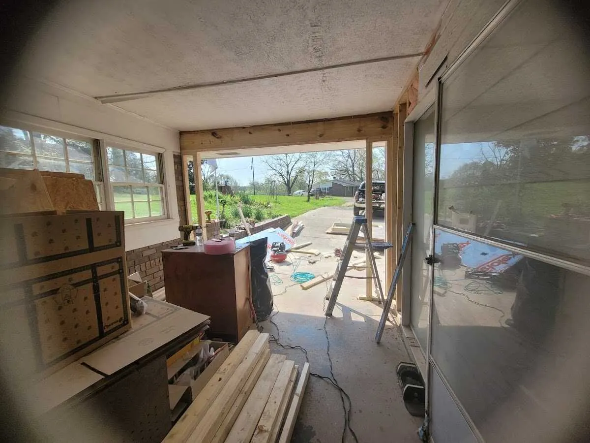 Air movers and dehumidifier for Water Mitigation Services in Paragould